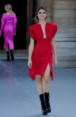 STEFANIE GIESINGER at Le Defile L