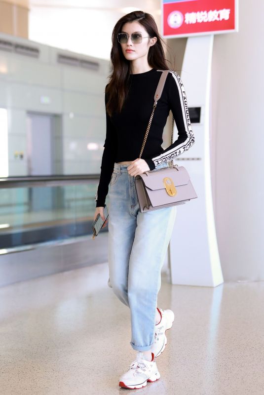 SUI HE in Denim at Shanghai Hongqiao Airport 10/19/2019