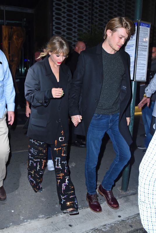 TAYLO SWIFT and Joe Alwyn Leaves SNL After-party in New York 10/05/2019