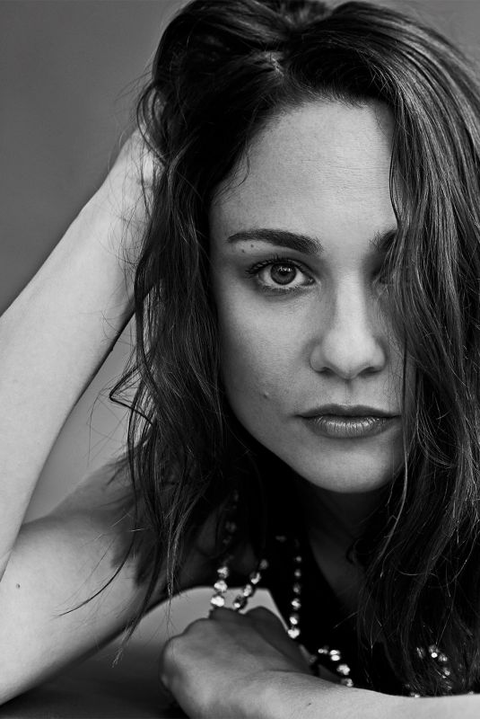 TUPPENCE MIDDLETON at a Photoshoot, 2019
