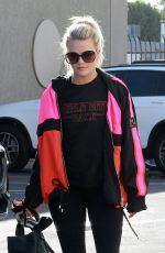 WITNEY CARSON Arrives at Dancing with the Stars Rehearsal in Hollywood 10/19/2019