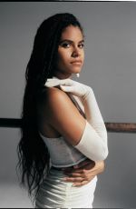 ZAZIE BEETZ for Whowhatwear Magazine, 10/01/2019