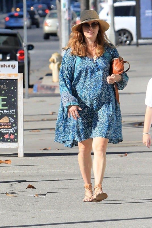 AMY ADAMS Out and About in Beverly Hills 11/17/2019