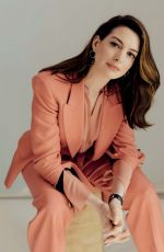 ANNE HATHAWAY in Psychologies Magazine, UK January 2020