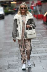 ASHLEY ROBERTS Heading to Pussycat Dolls Rehearsals in London 11/28/2019