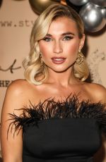 BILLIE FAIERS at Style Cheat