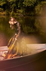 CAMILLE ROWE in Elle Magazine, Italy December 2019
