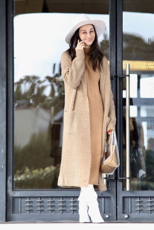 CARA SANTANA Sshopping at Barney