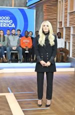 CARRIE UNDERWOOD at Good Morning America 11/11/2019
