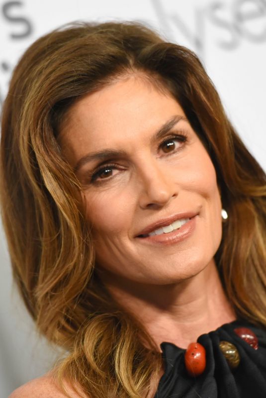 CINDY CRAWFORD at Women’s Guild Cedar’s-Sinai Luncheon in Los Angeles 11/06/2019