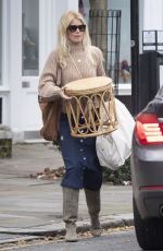 CLAUDIA SCHIFFER Out Shopping in Notting Hill 11/05/2019