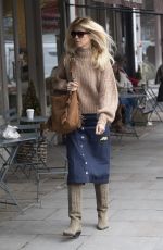 CLAUDIA SCHIFFER Out Shopping in Notting Hill 11/05/2019