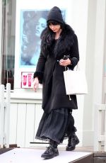 DAISY LOWE Leaves Nuyu Beauty Salon in Primrose Hill 11/19/2019