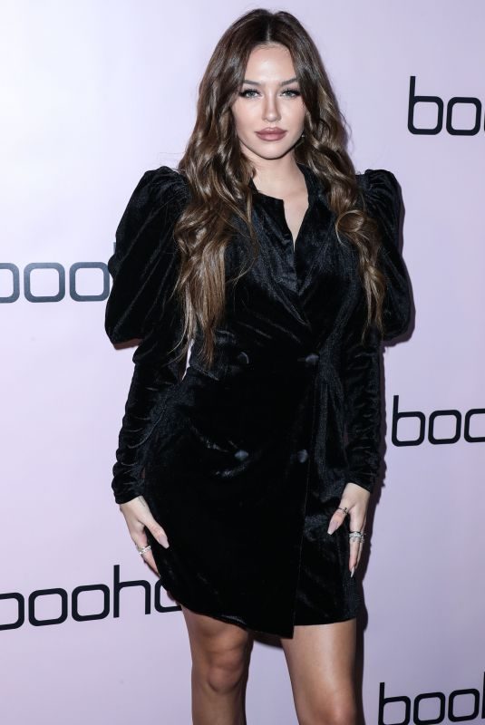 DELILAH HAMLIN at boohoo.com Holiday Party in Los Angeles 11/07/2019