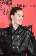 DOUTZEN KROES at MTV Europe Music Awards in Seville 11/03/2019