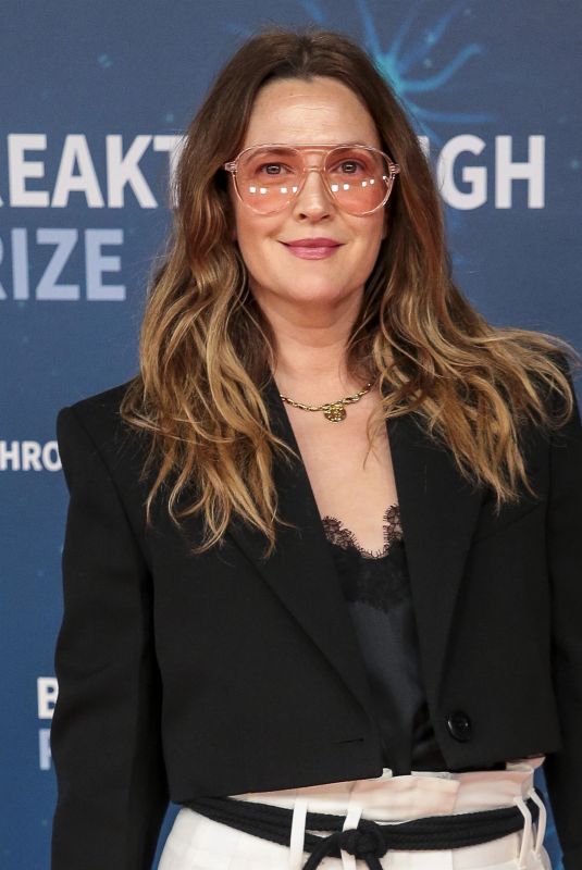 DREW BARRYMORE at 8th Annual Breakthrough Prize Ceremony in Mountain View 11/03/2019