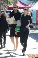 EIZA GONZALEZ Shopping at Farmer