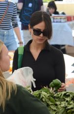 EIZA GONZALEZ Shopping at Farmer