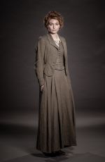 ELEANOR TOMLINSON - War of the Worlds, Promos 2019