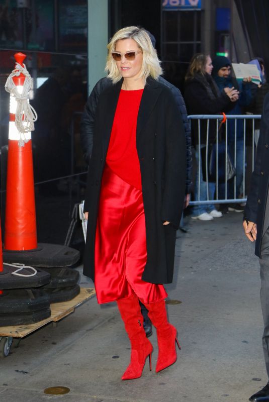 ELIZABETH BANKS Arrives at Good Morning America in New York 11/04/2019