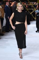 ELIZABETH BANKS at Charlie
