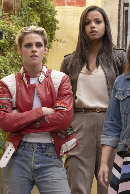 ELIZABETH BANKS, KRISTEN STEWART, NAOMI SCOTT and ELLA BALINSKA - Charlie