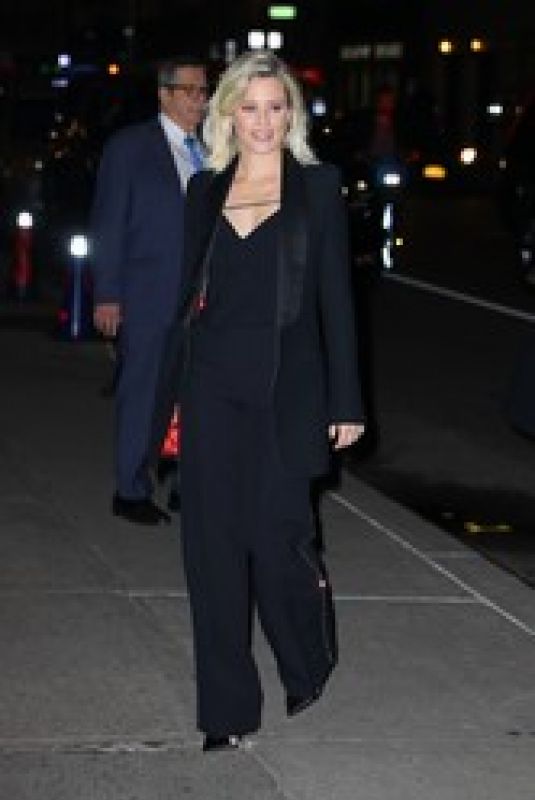 ELIZABETH BANKS Night Out in New York 11/05/2019