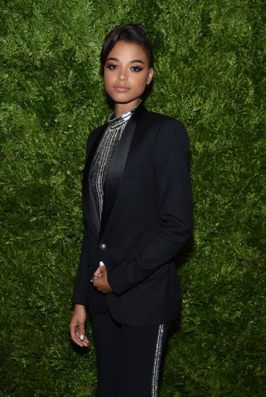 ELLA BALINSKA at Cfda & Vogue Fashion Fund Awards in New York 11/04/2019