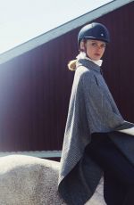 FRIDA GUSTAVSSON in Elle Magazine, Italy November 2019