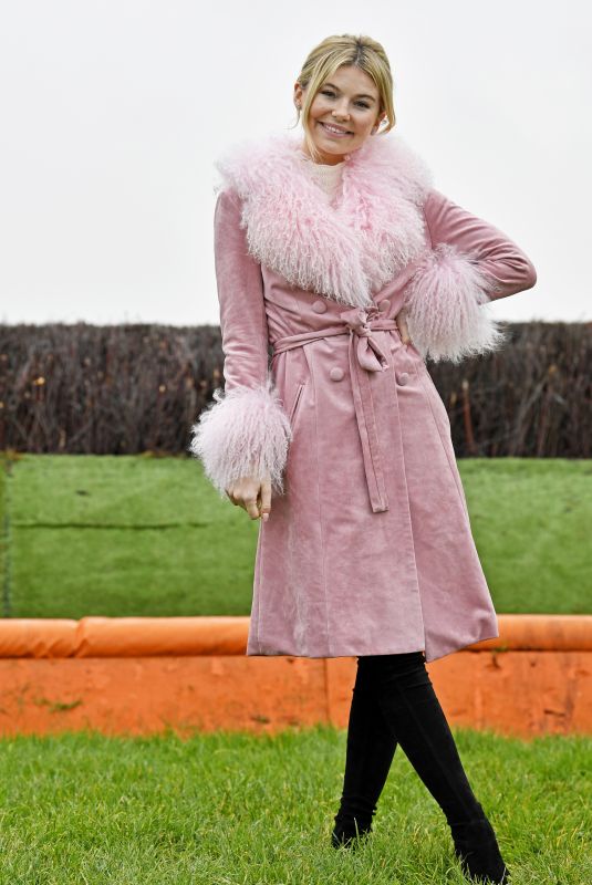 GEORGIA TOFFOLO at Winter Ladies Day at Huntingdon Racecourse 11/23/2019
