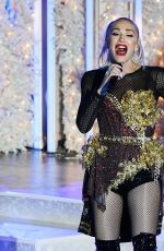 GWEN STEFANI Pretapes Her Christmas Eve Performance at Rockefeller Center Ice Rink in New York 11/14/2019