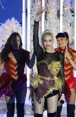 GWEN STEFANI Pretapes Her Christmas Eve Performance at Rockefeller Center Ice Rink in New York 11/14/2019