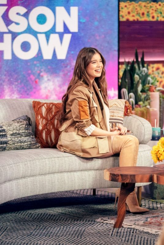 HAILEE STEINFELD at Kelly Clarkson Show 11/01/2019