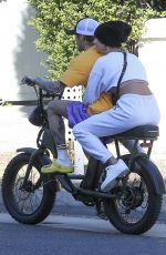 HAILEY and Justin BIEBER Out for Breakfast in Beverly Hills 11/16/2019