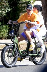 HAILEY and Justin BIEBER Out for Breakfast in Beverly Hills 11/16/2019