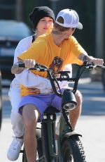 HAILEY and Justin BIEBER Out for Breakfast in Beverly Hills 11/16/2019