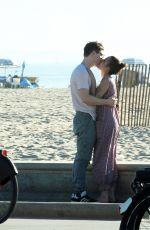 HALSEY and Evan Peters Kissing at Santa Monica Beach 11/17/2019
