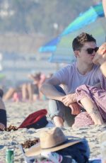 HALSEY and Evan Peters Kissing at Santa Monica Beach 11/17/2019