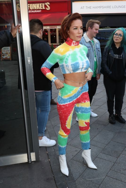 HALSEY Arrives at Global Radio in London 11/08/2019