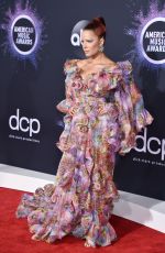 HALSEY at 2019 America Music Awards in Los Angeles 11/24/2019