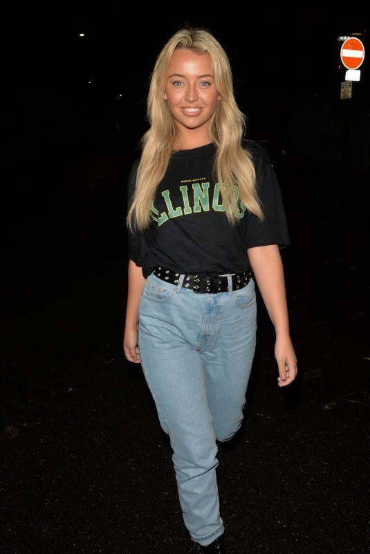 HARLEY BRASH Out for Dinner at Sheesh in Essex 11/02/2019