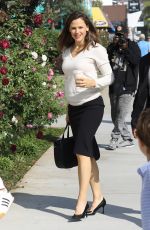 JENNIFER GARNER Arrives at Sunday Church Services in Palisades 11/10/2019