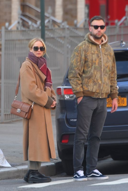 JENNIFER LAWRENCE and Cooke Maroney Out in New York 11/25/2019
