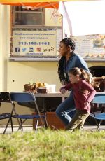 JESSICA ALBA and GABRIELLE UNION on the Set of L.A.