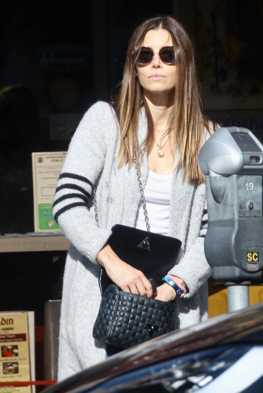 JESSICA BIEL Leaves Joan