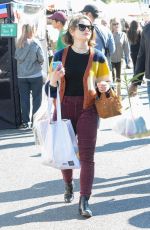 JOEY KING Shopping at Farmer