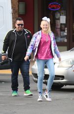 JOJO SIWA Out for Lunch at Marie Callender in Sherman Oaks 11/19/2019