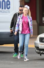 JOJO SIWA Out for Lunch at Marie Callender in Sherman Oaks 11/19/2019