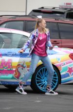 JOJO SIWA Out for Lunch at Marie Callender in Sherman Oaks 11/19/2019