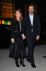 JULIANNE MOORE and Bart Freundlich Arrives at WSJ Innovator Awards in New York 11/06/2019